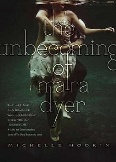 The Unbecoming of Mara Dyer, Paperback