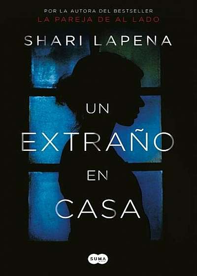 Un Extra'o En Casa / A Stranger in the House, Paperback
