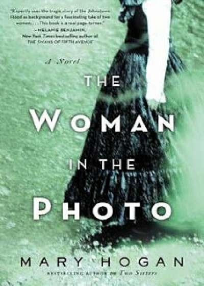 The Woman in the Photo, Paperback