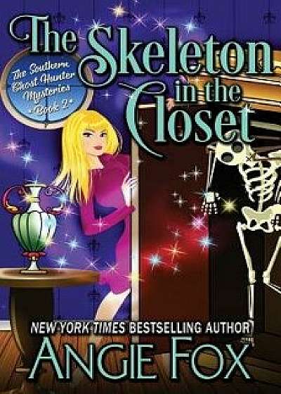 The Skeleton in the Closet, Paperback/Angie Fox