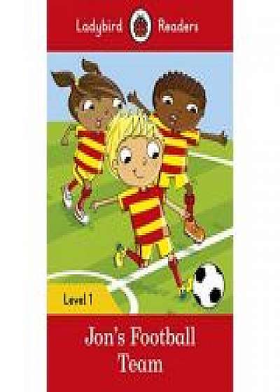 Coperta cărții Jon's Football Team. Ladybird Readers Level 1
